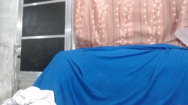 Venusluxodomme online show from 04/20/26, 02:14