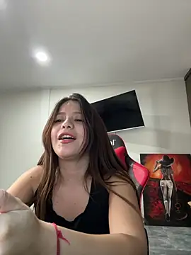 kiarafonseca  online show from 02/14/25, 12:51