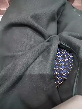 rocksred1 online show from 04/18/26, 06:01