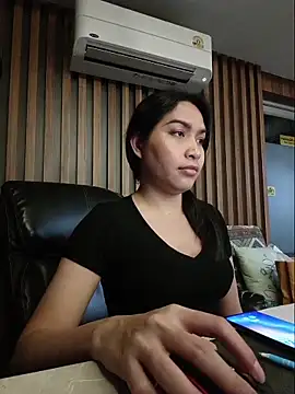 sara kimoo online show from 10/29/25, 01:24