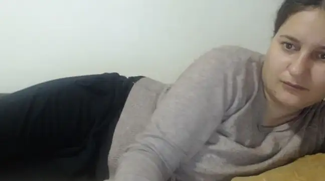 Snapshot of flowerlauren chatting on 01/13/25, 05:01 flowerlauren online show from 01/13/25, 05:01