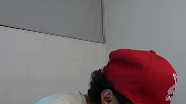 trieone online show from 03/03/25, 08:27