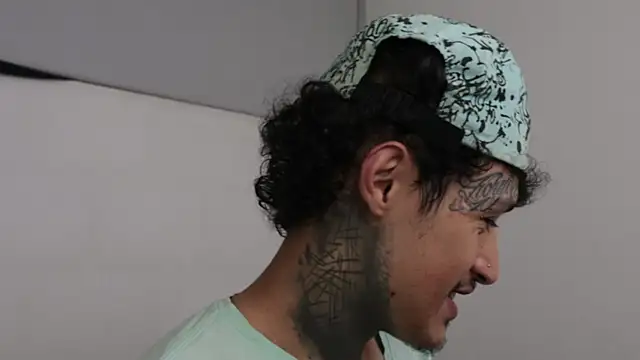 trieone online show from 03/20/25, 02:19