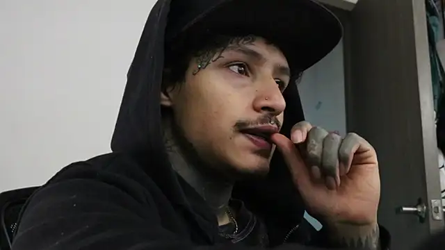 trieone online show from 10/12/25, 09:47