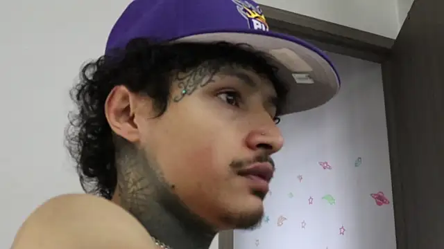 trieone online show from 10/22/25, 07:57