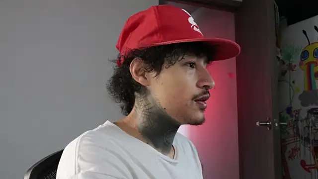 trieone online show from 04/21/26, 02:34