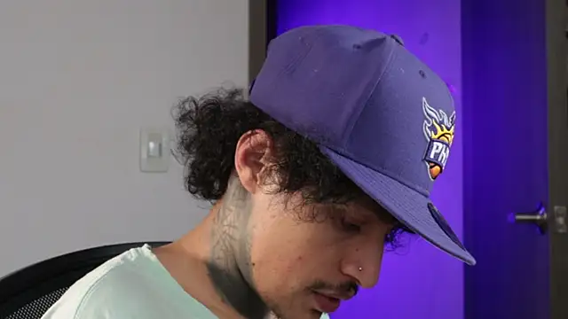 trieone online show from 04/26/26, 12:41