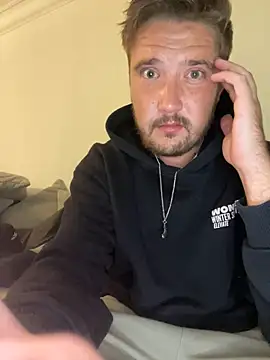 Snapshot of TwopartCuisine chatting on 10/03/25, 02:30 TwopartCuisine online show from 10/03/25, 02:30