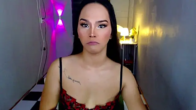 Snapshot of urnaughtydolly69 chatting on 04/26/26, 12:03 urnaughtydolly69 online show from 04/26/26, 12:03