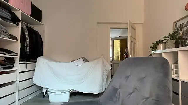 Viola Beck online show from 03/06/26, 08:11