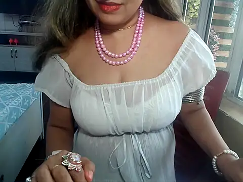 yourradhika online show from 03/17/25, 06:07