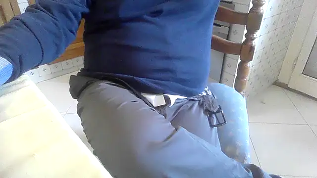 polloiw online show from 10/06/25, 10:12