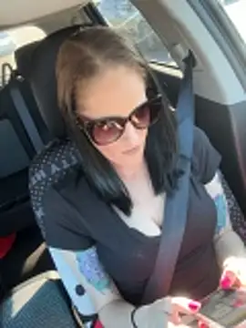 lolabunny9 online show from 01/05/26, 05:27