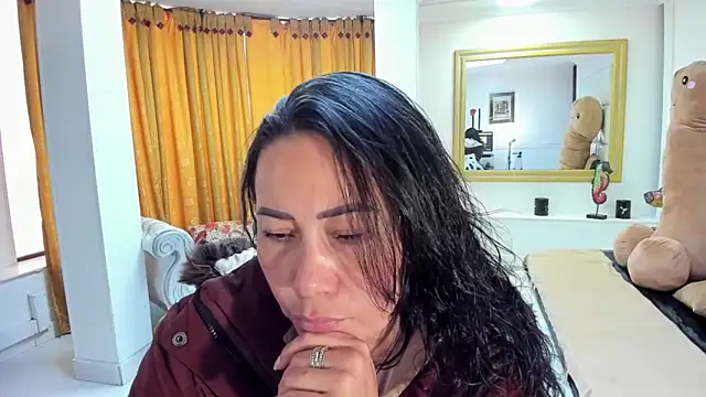 gaby trent online show from 10/01/25, 02:12