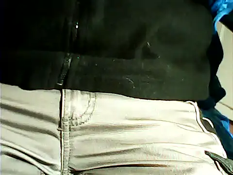 Snapshot of kalinixta chatting on 10/15/25, 04:18 kalinixta online show from 10/15/25, 04:18