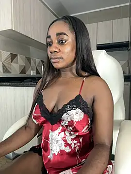 cristaaalclocks1 online show from 02/05/25, 07:42