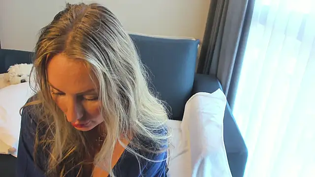 Veola new online show from 01/15/26, 04:39