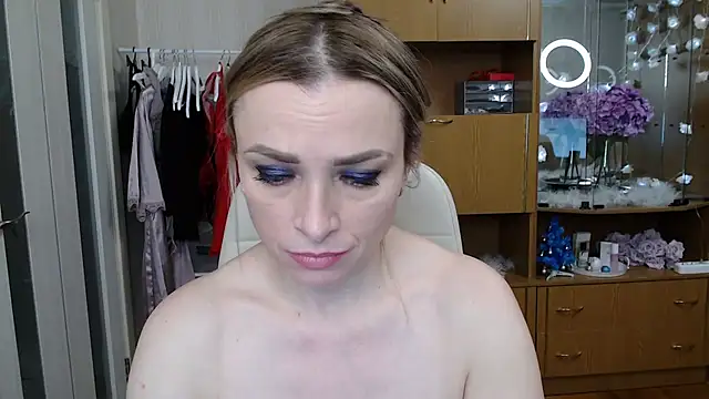 Snapshot of Mika_Passion chatting on 12/30/24, 11:04 Mika Passion online show from 12/30/24, 11:04