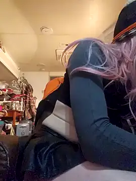 Snapshot of KandiK37 chatting on 01/23/25, 02:55 KandiK37 online show from 01/23/25, 02:55