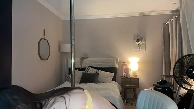 CrazyKittenMeow online show from 09/27/25, 11:21