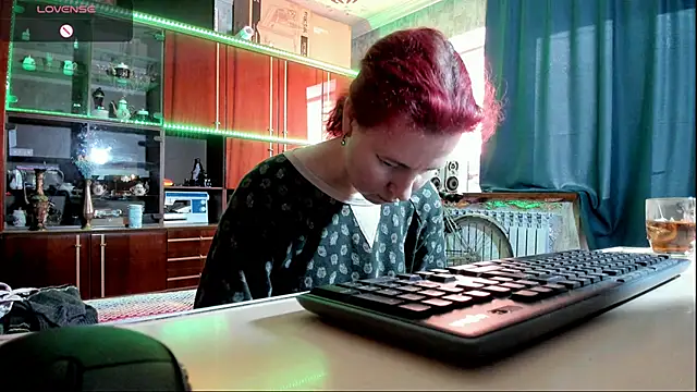 Snapshot of pa1e_pr1ncess chatting on 02/09/25, 01:03 pa1e pr1ncess online show from 02/09/25, 01:03