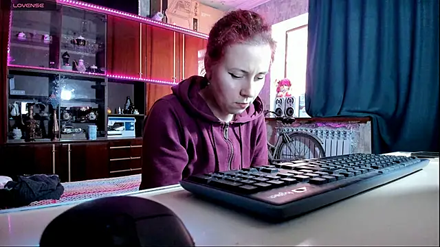 Snapshot of pa1e_pr1ncess chatting on 02/21/25, 11:33 pa1e pr1ncess online show from 02/21/25, 11:33