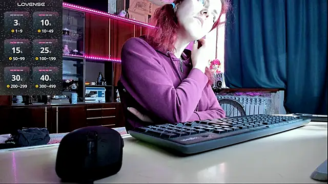 Snapshot of pa1e_pr1ncess chatting on 02/26/25, 12:14 pa1e pr1ncess online show from 02/26/25, 12:14