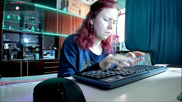 Snapshot of pa1e_pr1ncess chatting on 03/08/25, 11:16 pa1e pr1ncess online show from 03/08/25, 11:16