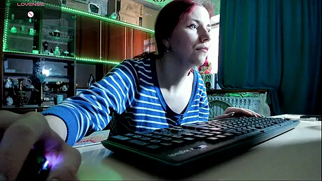 Snapshot of pa1e_pr1ncess chatting on 03/13/25, 07:20 pa1e pr1ncess online show from 03/13/25, 07:20