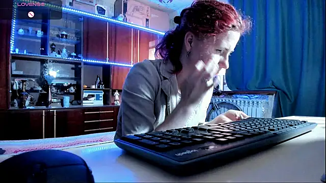 Snapshot of pa1e_pr1ncess chatting on 03/18/25, 06:25 pa1e pr1ncess online show from 03/18/25, 06:25