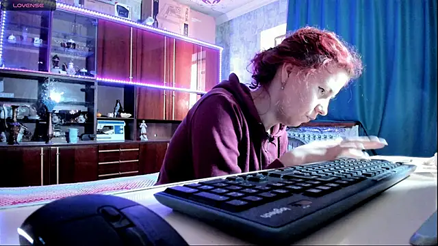 Snapshot of pa1e_pr1ncess chatting on 03/21/25, 08:50 pa1e pr1ncess online show from 03/21/25, 08:50