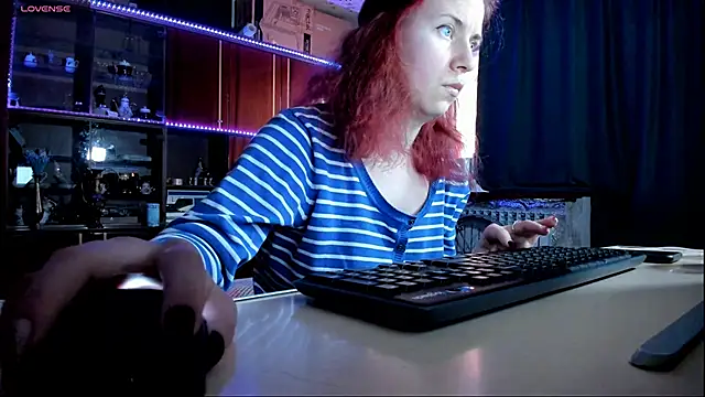 Snapshot of pa1e_pr1ncess chatting on 03/22/25, 12:35 pa1e pr1ncess online show from 03/22/25, 12:35