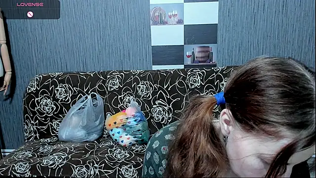 Snapshot of pa1e_pr1ncess chatting on 09/15/25, 08:03 pa1e pr1ncess online show from 09/15/25, 08:03