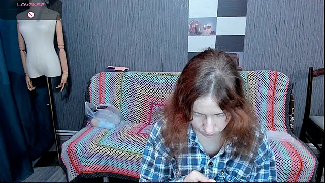 Snapshot of pa1e_pr1ncess chatting on 10/04/25, 08:12 pa1e pr1ncess online show from 10/04/25, 08:12