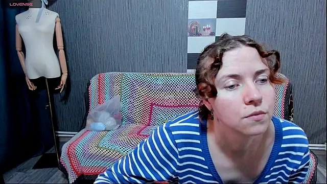 Snapshot of pa1e_pr1ncess chatting on 10/06/25, 07:17 pa1e pr1ncess online show from 10/06/25, 07:17