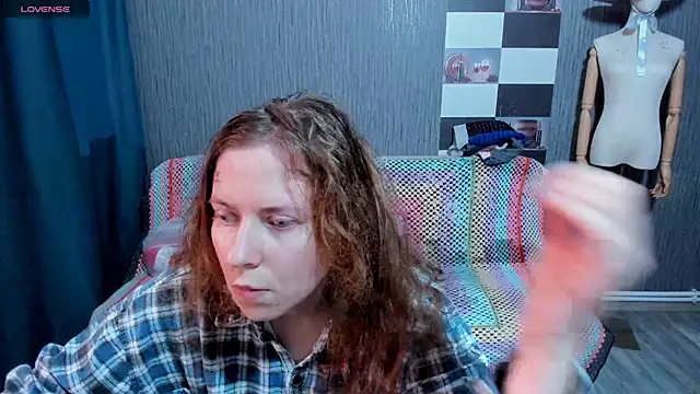 Snapshot of pa1e_pr1ncess chatting on 11/04/25, 07:29 pa1e pr1ncess online show from 11/04/25, 07:29