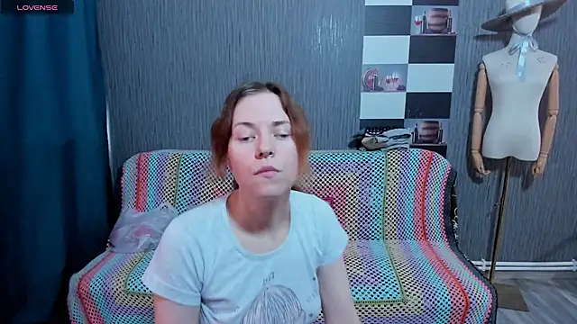 Snapshot of pa1e_pr1ncess chatting on 11/08/25, 07:30 pa1e pr1ncess online show from 11/08/25, 07:30