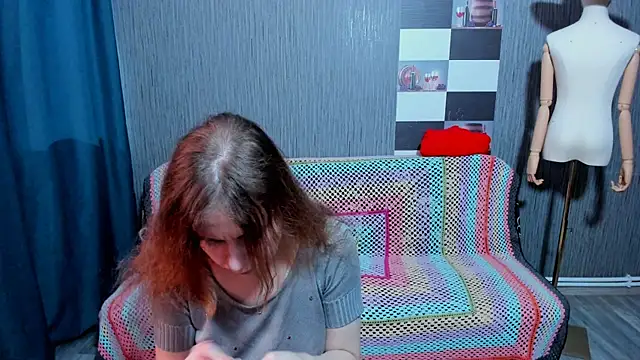 Snapshot of pa1e_pr1ncess chatting on 11/19/25, 08:03 pa1e pr1ncess online show from 11/19/25, 08:03