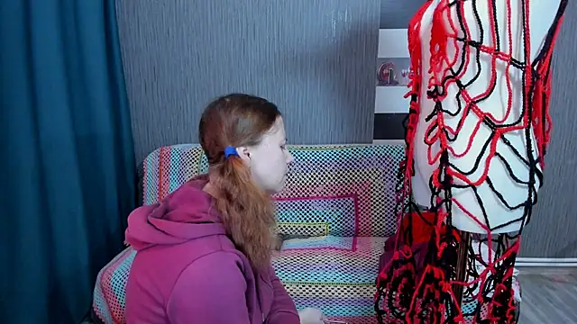 Snapshot of pa1e_pr1ncess chatting on 11/27/25, 07:21 pa1e pr1ncess online show from 11/27/25, 07:21