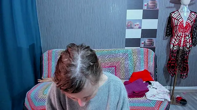 Snapshot of pa1e_pr1ncess chatting on 11/29/25, 07:44 pa1e pr1ncess online show from 11/29/25, 07:44