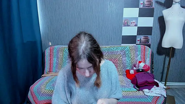 Snapshot of pa1e_pr1ncess chatting on 12/04/25, 07:17 pa1e pr1ncess online show from 12/04/25, 07:17