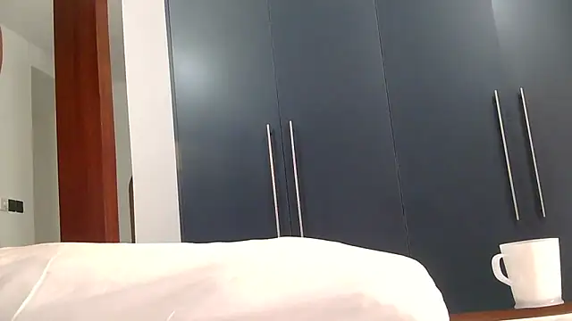 katt008 online show from 12/21/25, 03:46