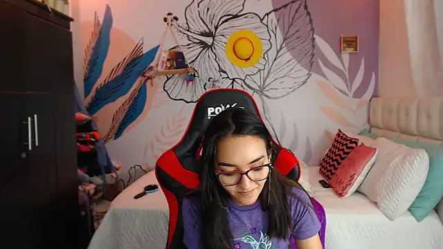 LinzyBaner online show from 02/08/25, 01:43