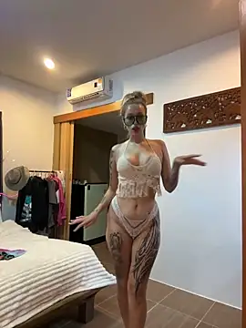 MonicaMilz online show from 02/04/25, 12:33