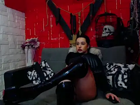 Snapshot of MistressRachelle chatting on 03/18/25, 10:58 MistressRachelle online show from 03/18/25, 10:58