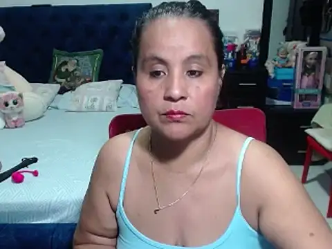 Snapshot of pervert_mommy_ chatting on 12/31/24, 10:48 pervert mommy online show from 12/31/24, 10:48