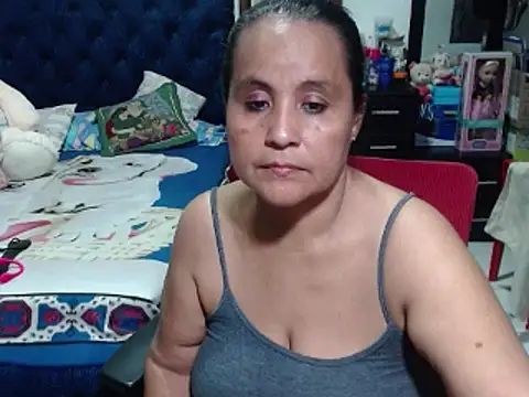 Snapshot of pervert_mommy_ chatting on 01/10/25, 02:55 pervert mommy online show from 01/10/25, 02:55