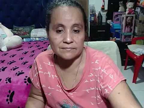 Snapshot of pervert_mommy_ chatting on 02/14/25, 04:09 pervert mommy online show from 02/14/25, 04:09