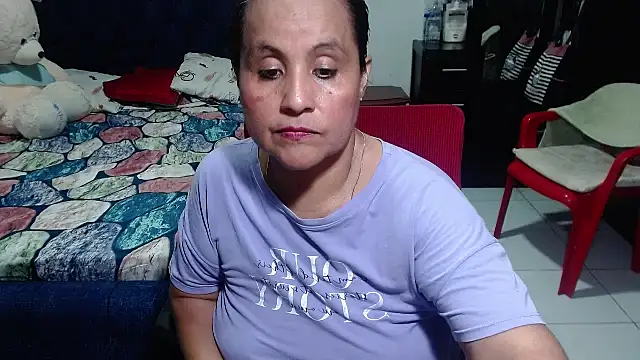 Snapshot of pervert_mommy_ chatting on 03/17/25, 11:11 pervert mommy online show from 03/17/25, 11:11