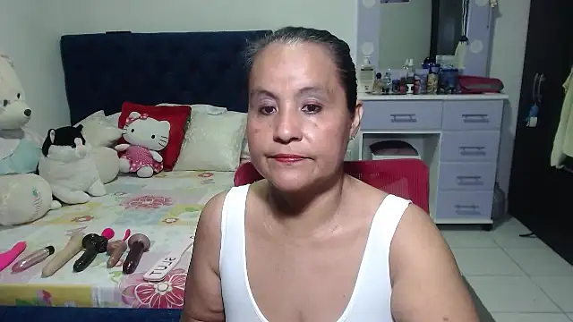 Snapshot of pervert_mommy_ chatting on 09/26/25, 10:41 pervert mommy online show from 09/26/25, 10:41